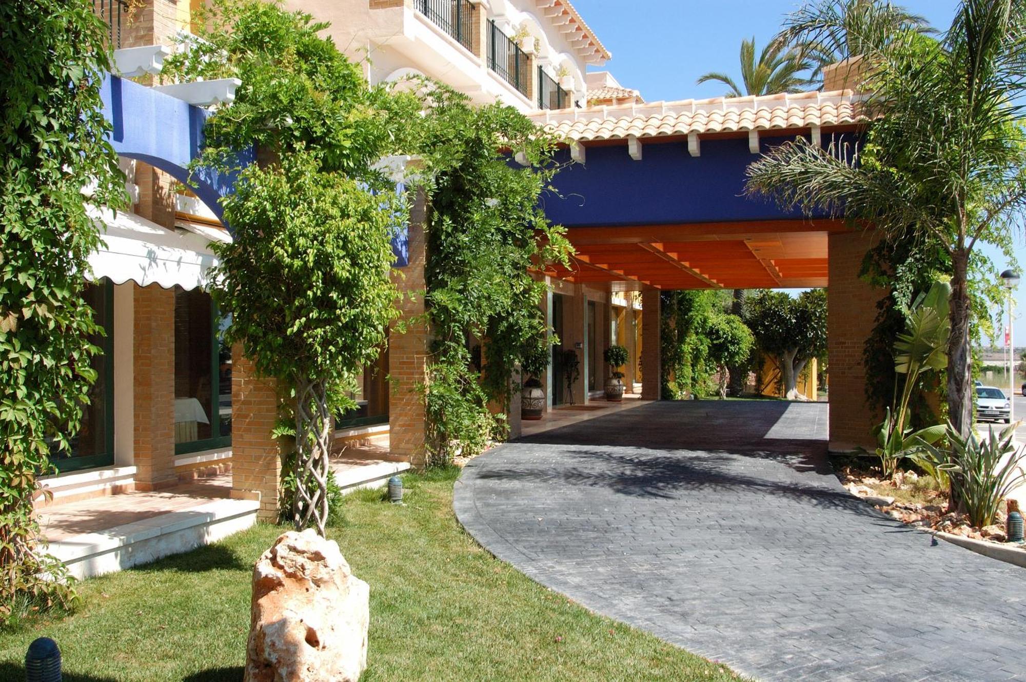 Hotel La Laguna Spa & Golf Torrevieja Bagian luar foto