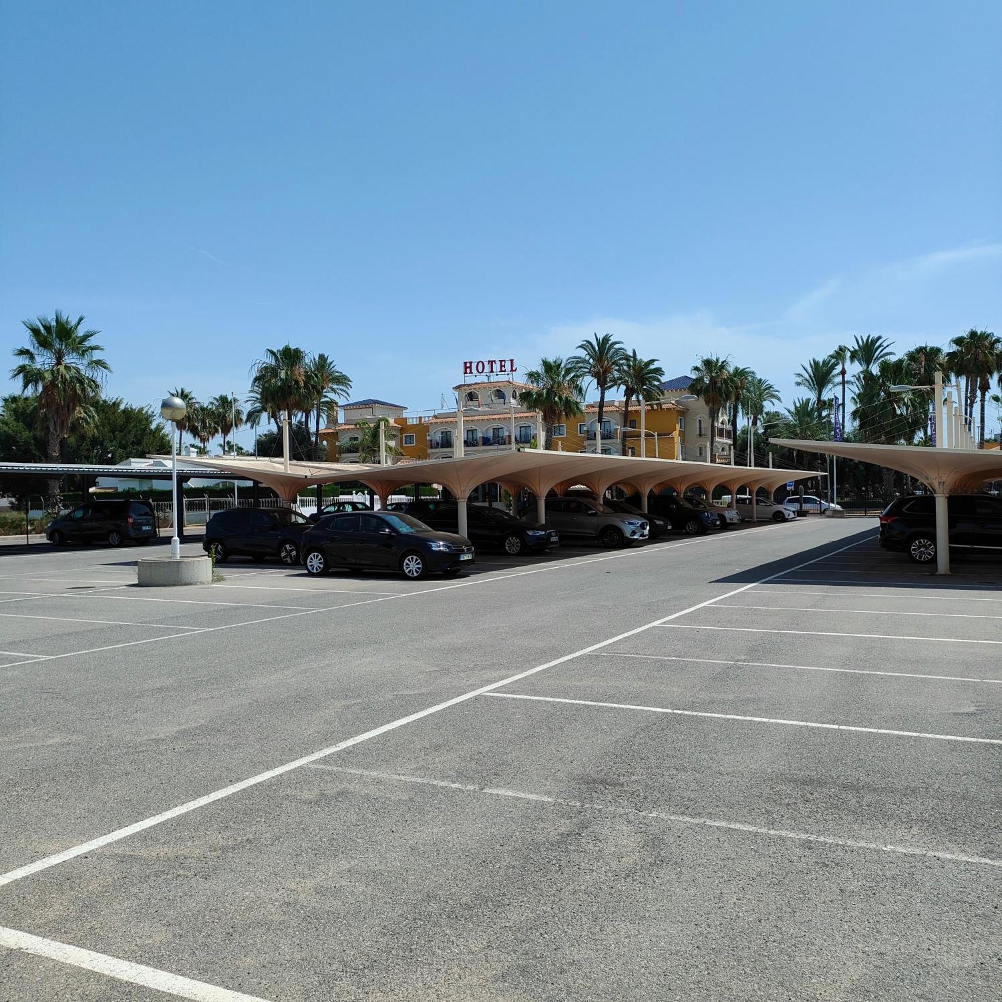 Hotel La Laguna Spa & Golf Torrevieja Bagian luar foto